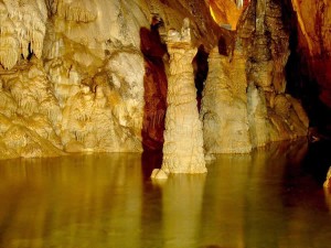 Antalya Dim Mağarası