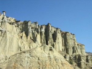Kula'daki Kapadokyabenzeri peri bacaları