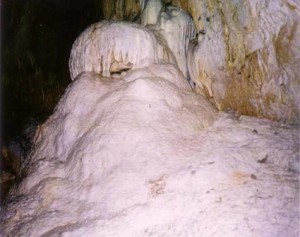 Kıyıköy Mağarası
